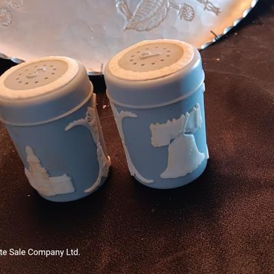 Wrought Farberware Aluminum plate frame platter with salt & pepper shakers