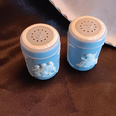 Wrought Farberware Aluminum plate frame platter with salt & pepper shakers