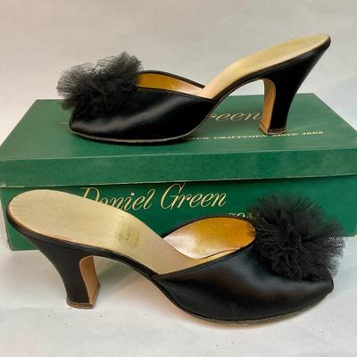 Daniel Green Comfy Women's Black Slides size 260 (9.5)