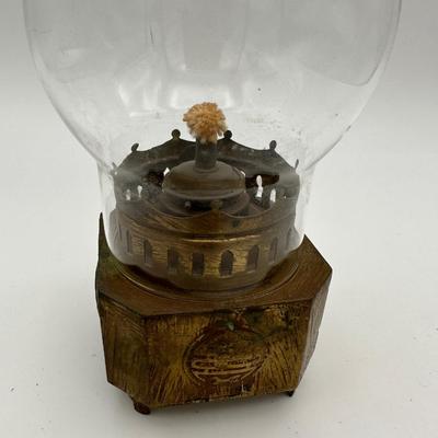 Brass Hong Kong Griffin-Brand Oil Lamp