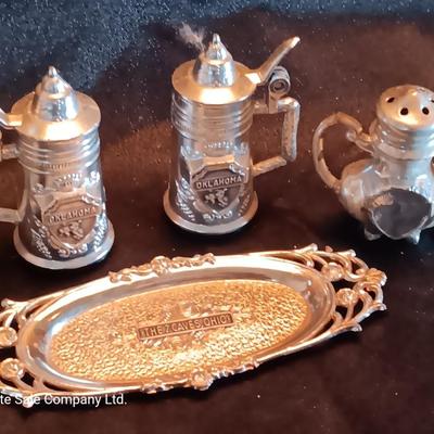 Metal car salt & pepper shakers with beer stein miniature salt & pepper shakers