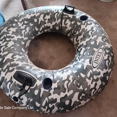 Camouflage Intex innertube with handles for swim or sled
