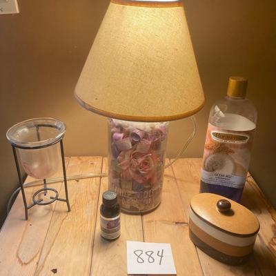 Home Decor Lot with Floerscense