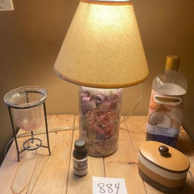 Home Decor Lot with Floerscense