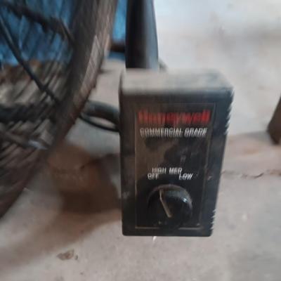 Honeywell commercial grade muti - speed fan