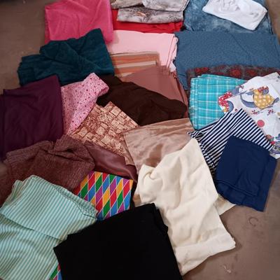 Large assortment of vintage fabric pieces - larger sized pieces