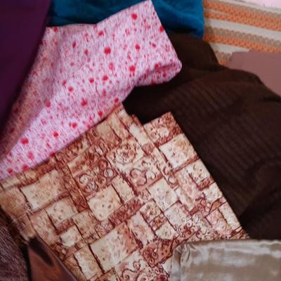Large assortment of vintage fabric pieces - larger sized pieces