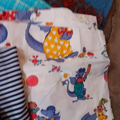 Large assortment of vintage fabric pieces - larger sized pieces