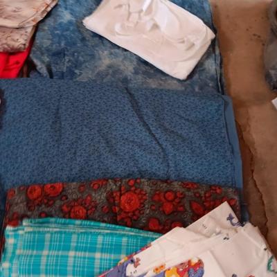 Large assortment of vintage fabric pieces - larger sized pieces