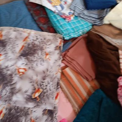 Large assortment of vintage fabric pieces - larger sized pieces