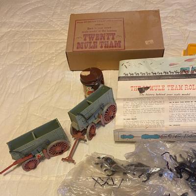 Vintage 20 Mule Team Rolls