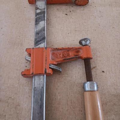 Assortment of bar clamps