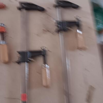 Assortment of bar clamps