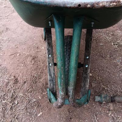 Metal wheelbarrow with extra tire