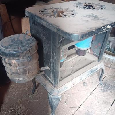 Antique early 1900's kerosene two burner stove with glass kerosene bottle