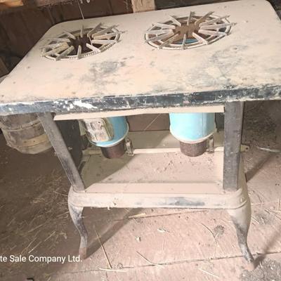 Antique early 1900's kerosene two burner stove with glass kerosene bottle