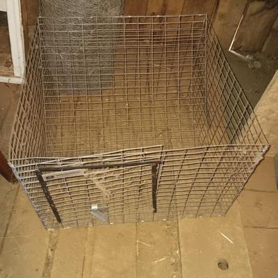 Beamon Metal chicken cage and a big roll of chicken wire