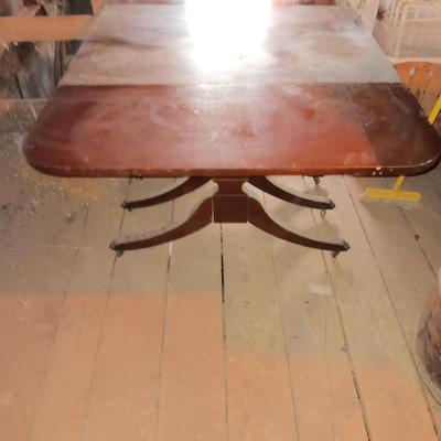 Antique Craddock furniture drop leaf table with 4 chairs