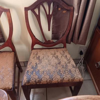 Antique Craddock furniture drop leaf table with 4 chairs