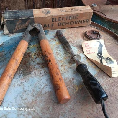 Lenk Electric calf dehorner and horn clips