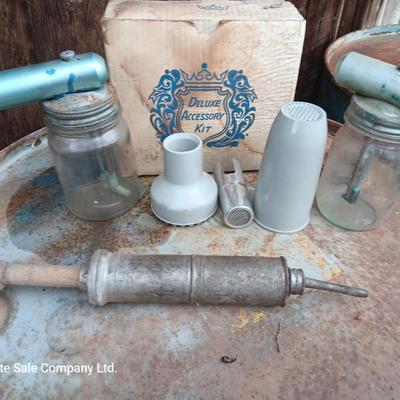 Deluxe accessory kit glass jar sprayers with accessories