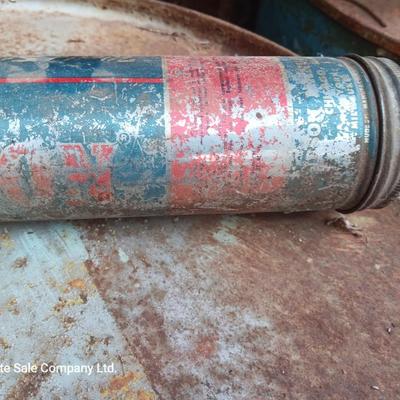 Two vintage Hundson sprayer / dusters without containers
