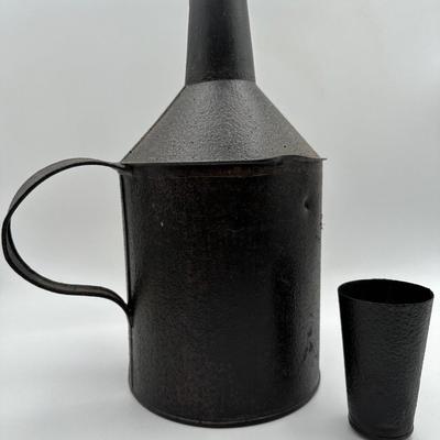 Decanter W/ Cup As Lid