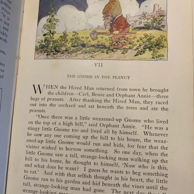 c.1921 Orphant Annie Color Illustrated Story Book