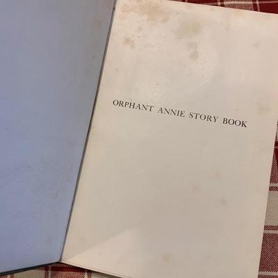 c.1921 Orphant Annie Color Illustrated Story Book