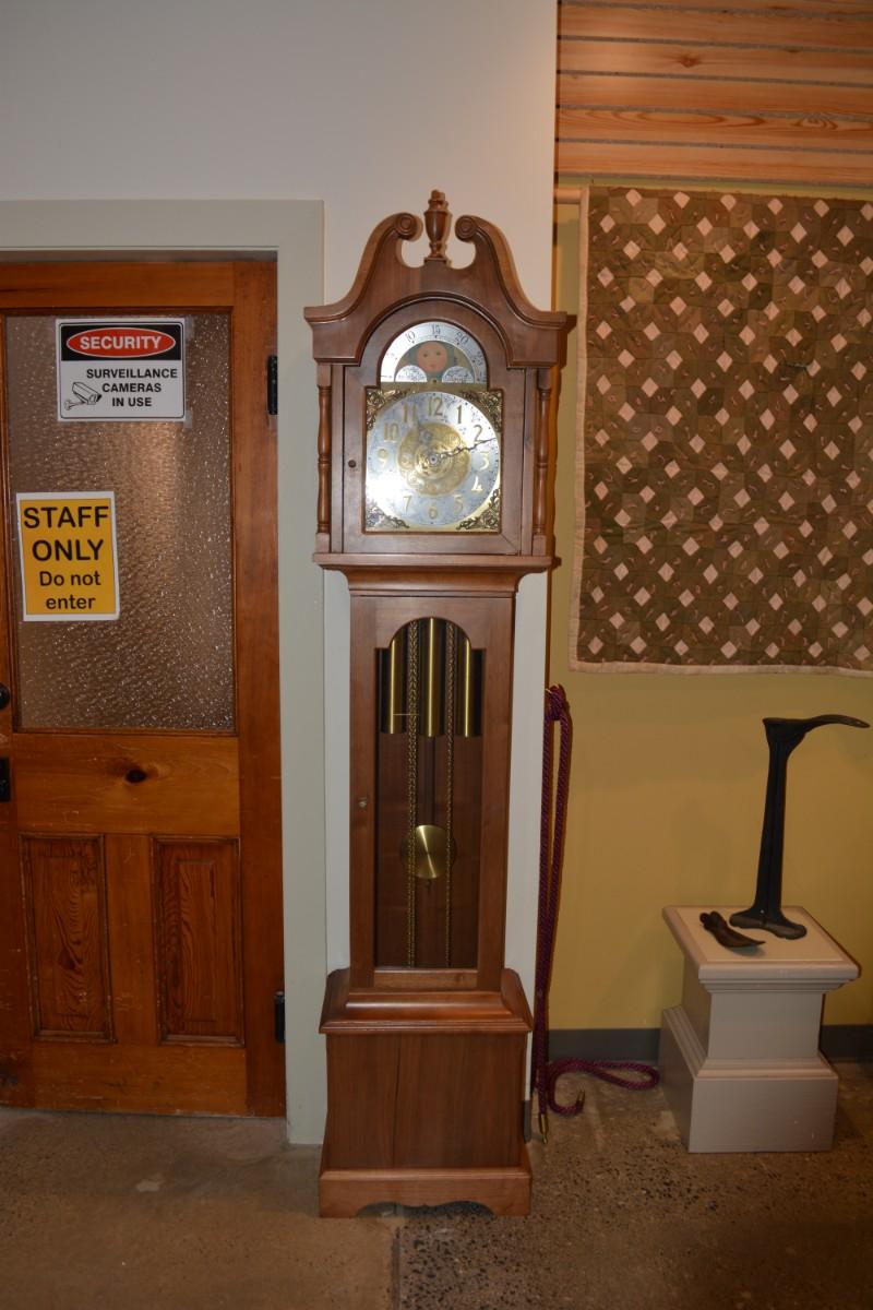 Vintage Franz Hermle 8 Day Chiming Grandfather Clock w/ Moon Phase 78.5 ...