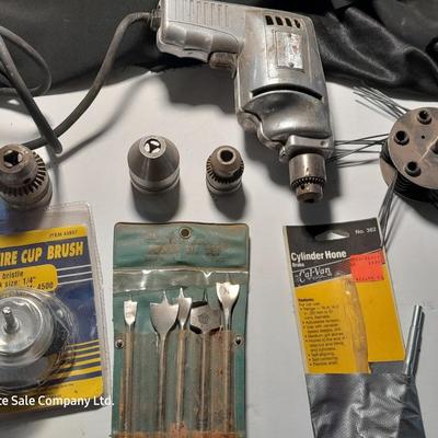 Thor speed drill with an assortment of bits Model 20