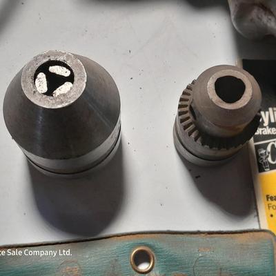 Thor speed drill with an assortment of bits Model 20