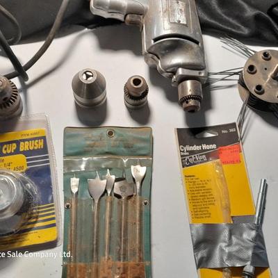 Thor speed drill with an assortment of bits Model 20
