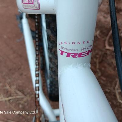 Girl's Trek Mountain Bike MT200