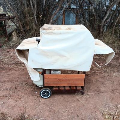 Nice Turco electronic ignition Electro light grill with propane tank, cover and lava rock