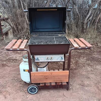 Nice Turco electronic ignition Electro light grill with propane tank, cover and lava rock
