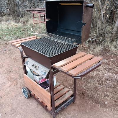 Nice Turco electronic ignition Electro light grill with propane tank, cover and lava rock