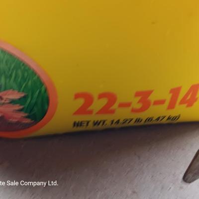 Gardening tools and fertilizer - the claw and other hand tools