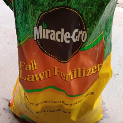 Gardening tools and fertilizer - the claw and other hand tools