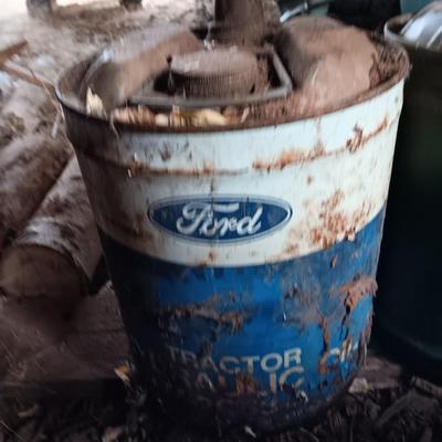 Three metal oil cans - Ford Hydraulic oil and Super motor oil