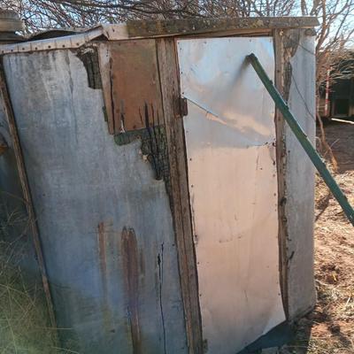 Antique camper trailer for parts - remodel - or scrap