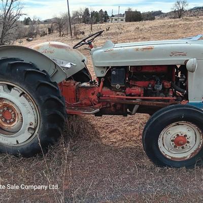 Running 1952 Ford 600 Tractor