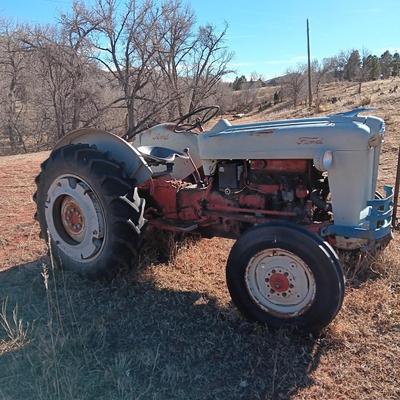 Running 1952 Ford 600 Tractor