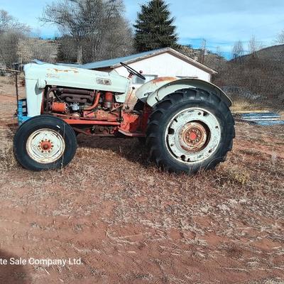 Running 1952 Ford 600 Tractor