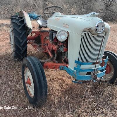 Running 1952 Ford 600 Tractor