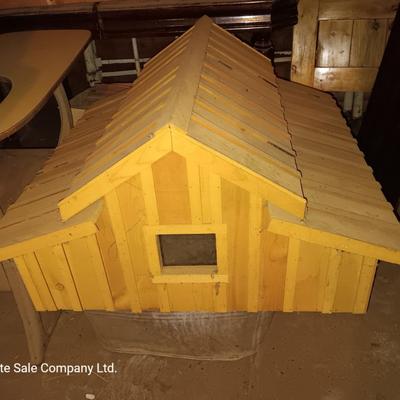 Large Hand-crafted Barn without lights