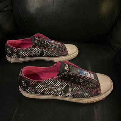 Skechers Skull Shoes size 8