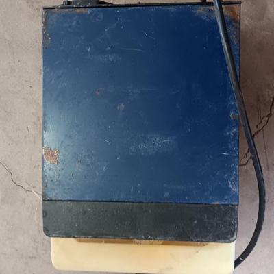 Chamberlain Garage door opener -model 700WHC