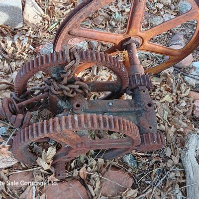Yard art Gears for yard art or constructing art