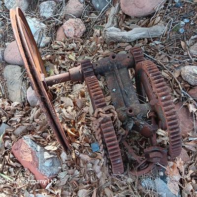 Yard art Gears for yard art or constructing art